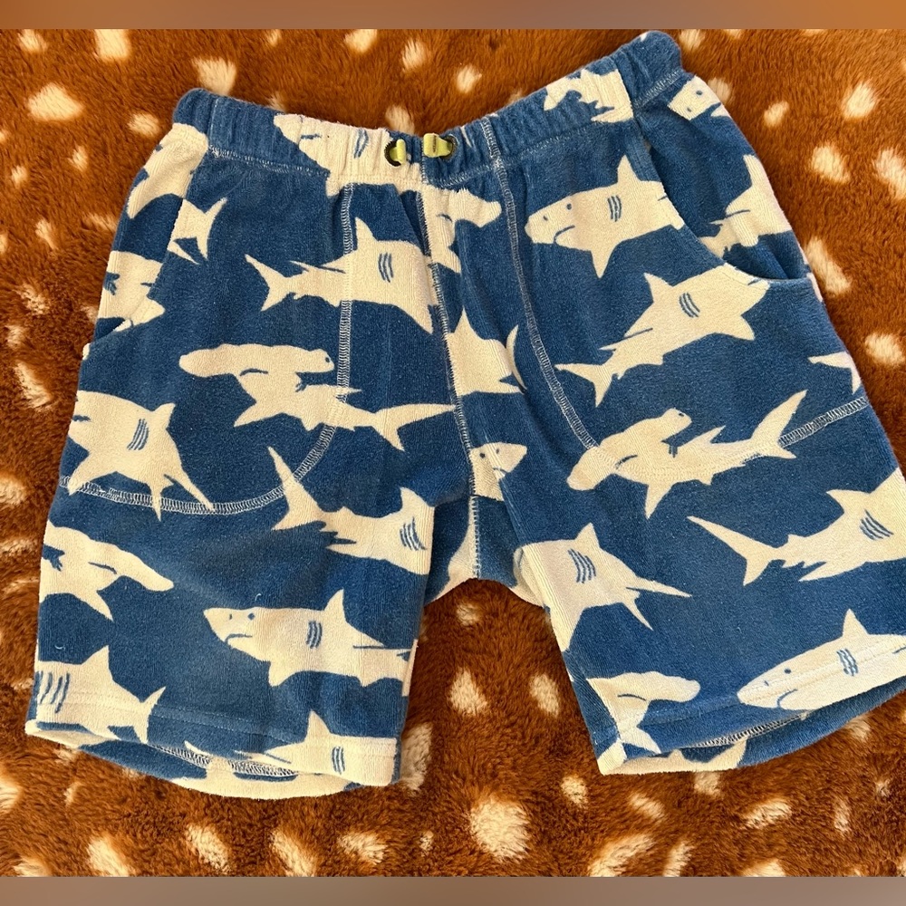 Mini Boden blue toweling/terry shorts with shark pattern Boys Sz 11